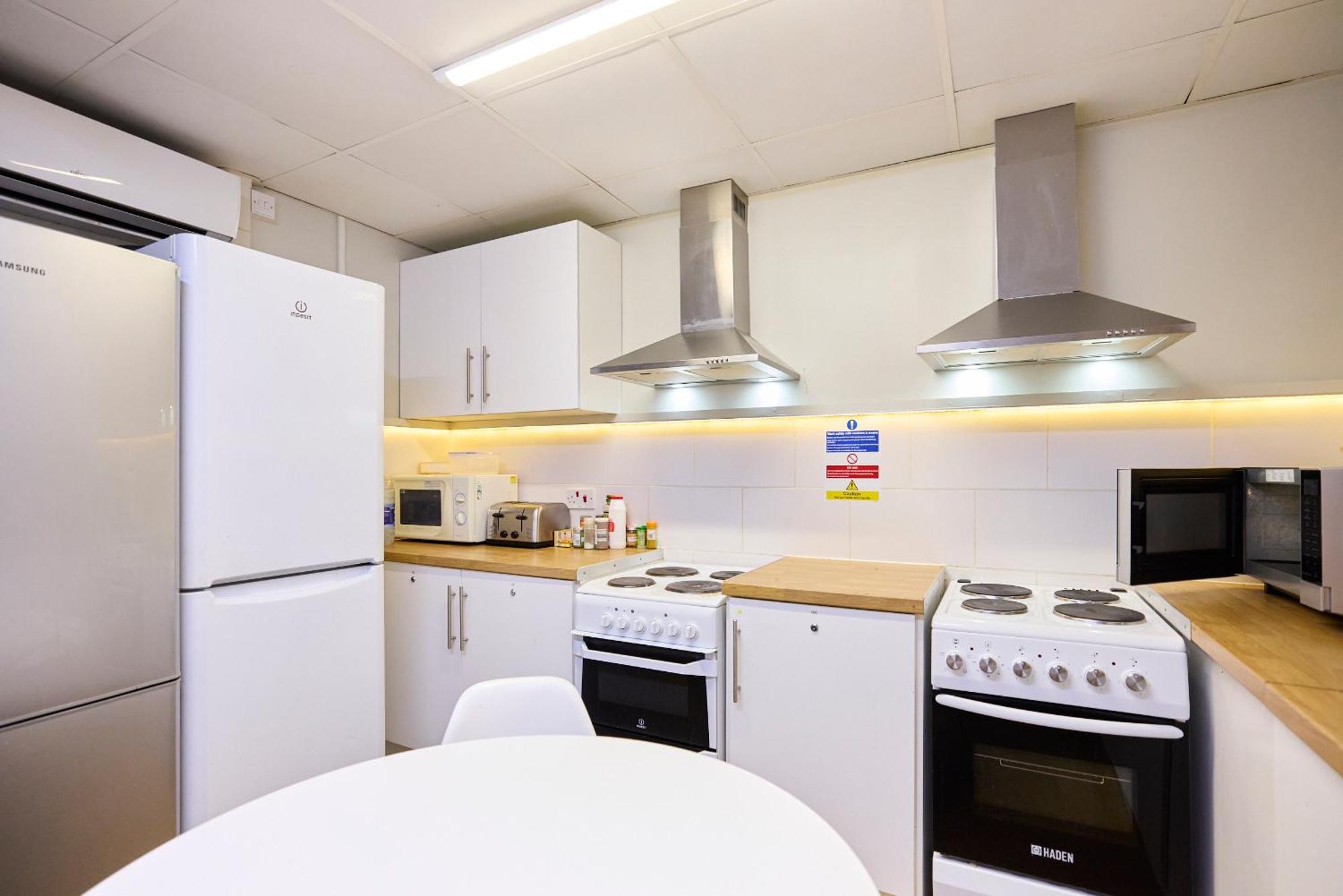 Louise House Hostel London Exterior photo